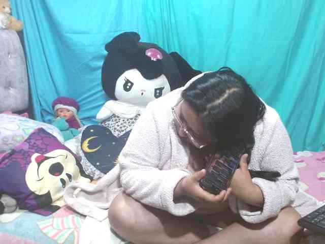 AMARAA17 webcam