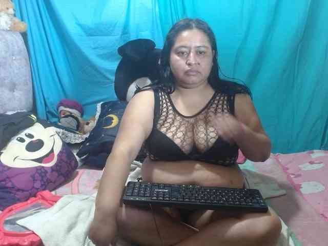 AMARAA17 webcam