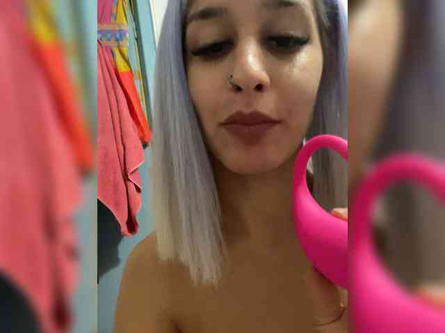 Nami13 webcam