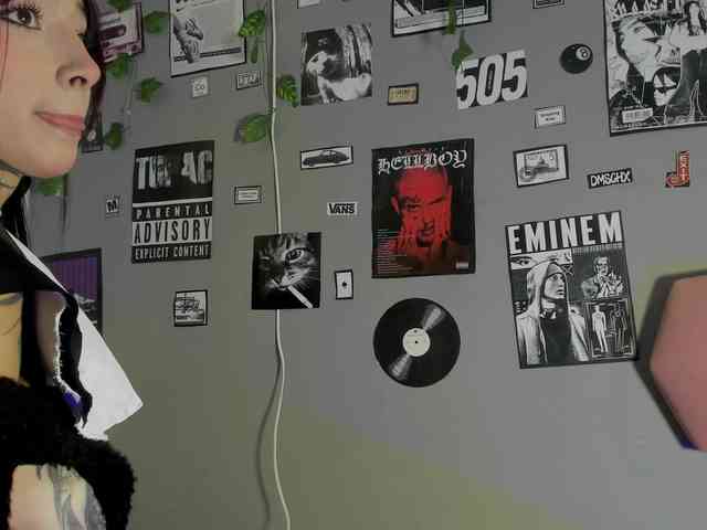 Yuliana-Demon webcam