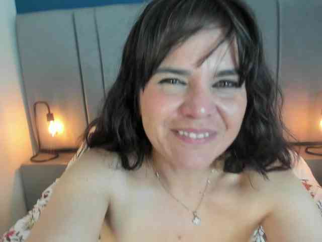 LauraHotties webcam