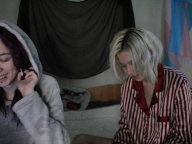 Nagito_Komaeda webcam