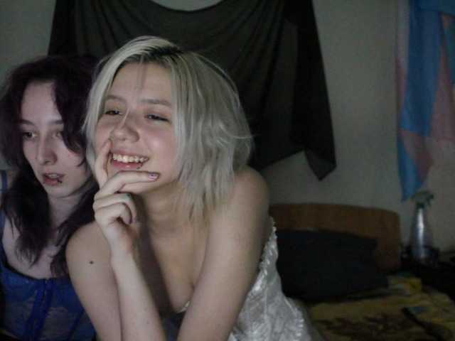 Nagito_Komaeda webcam