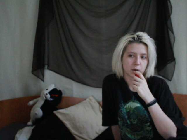 Nagito_Komaeda webcam