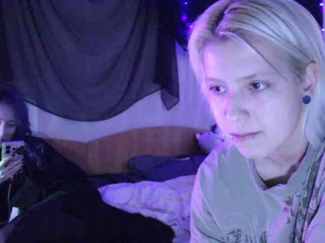 Nagito_Komaeda webcam