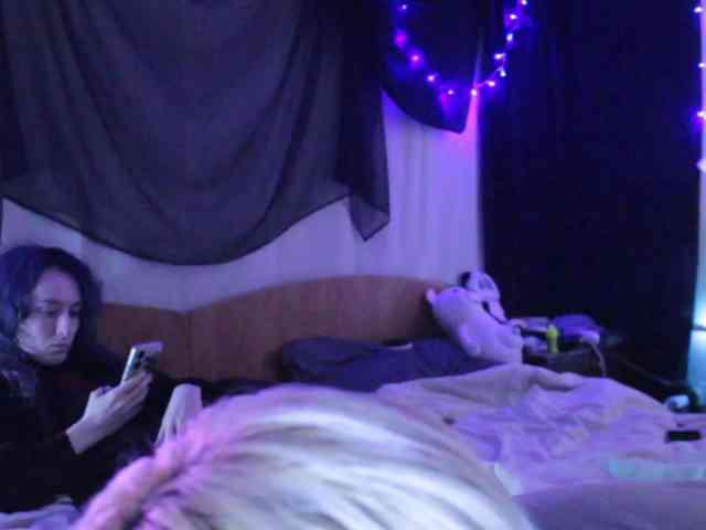 Nagito_Komaeda webcam