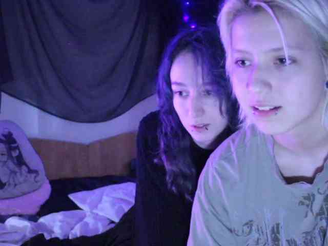 Nagito_Komaeda webcam