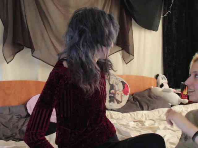 Nagito_Komaeda webcam