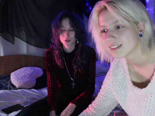 Nagito_Komaeda webcam