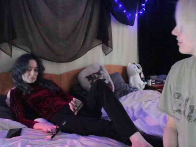Nagito_Komaeda webcam