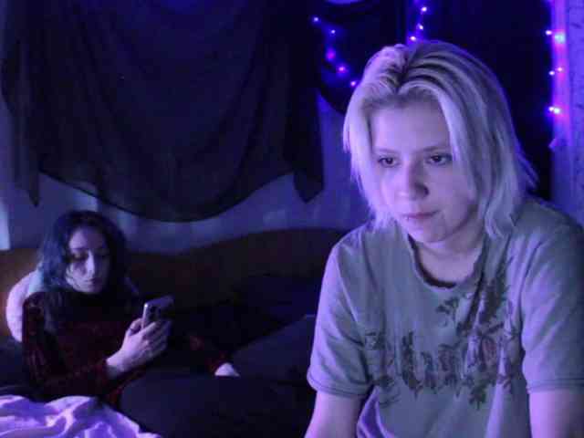 Nagito_Komaeda webcam