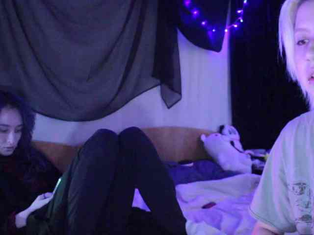 Nagito_Komaeda webcam