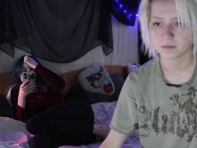 Nagito_Komaeda webcam