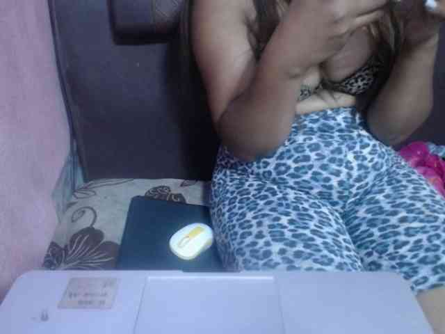 jenniella webcam