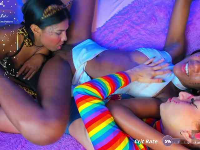 hotties-kittens webcam