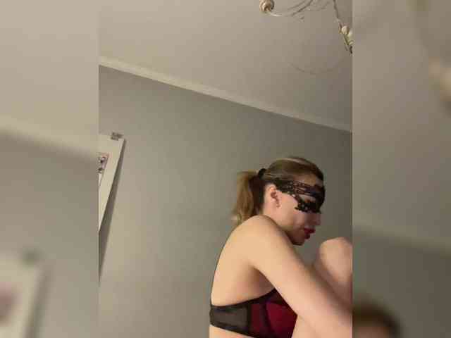 AngeLLL4 webcam