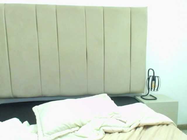 MiiaFox69 webcam