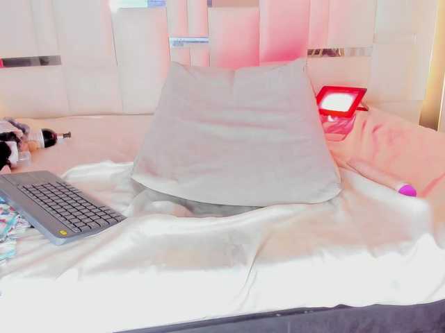 LucianaMorena webcam