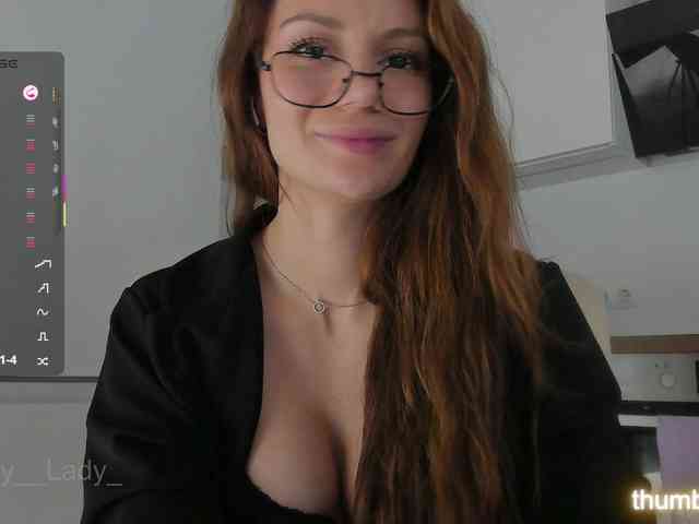 LuckyLady01 webcam