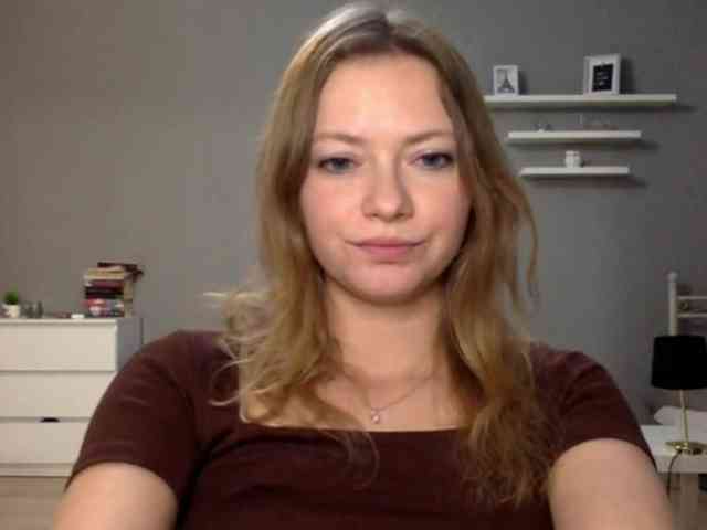 kissMillie webcam