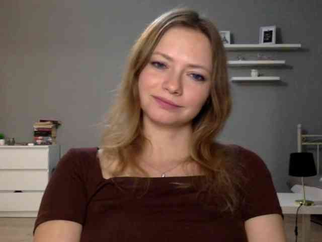 kissMillie webcam