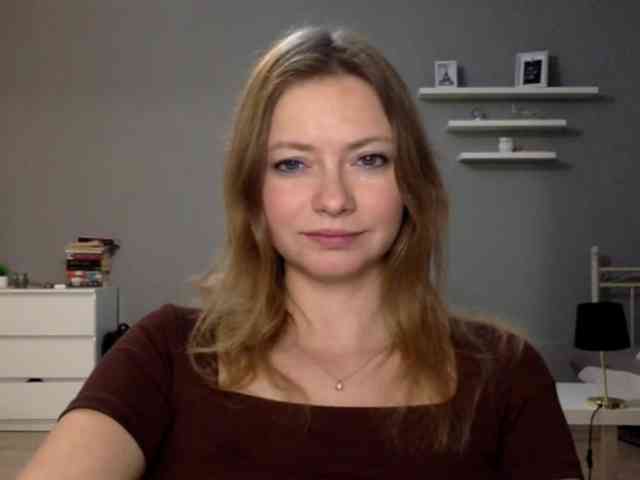 kissMillie webcam