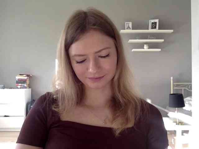kissMillie webcam