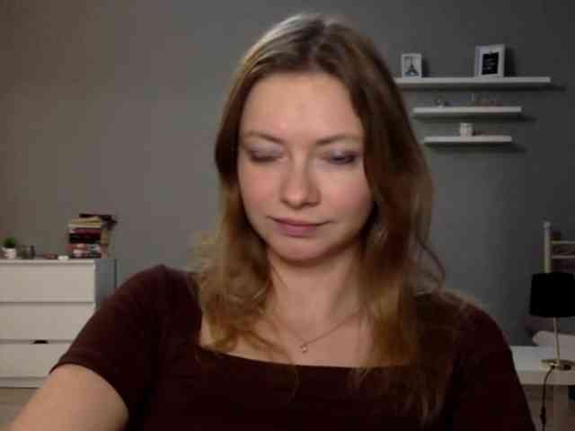 kissMillie webcam