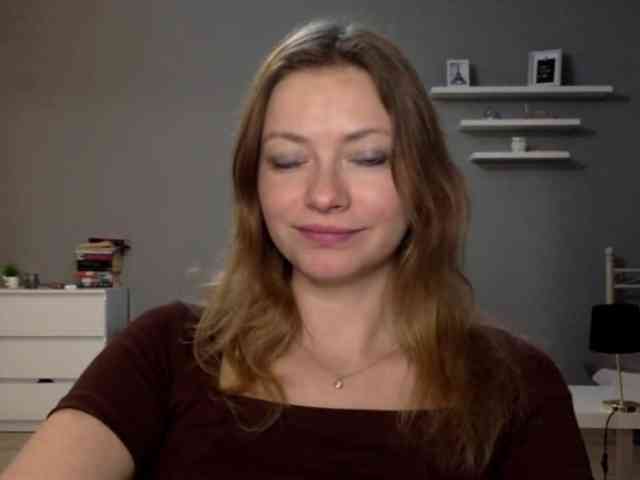 kissMillie webcam