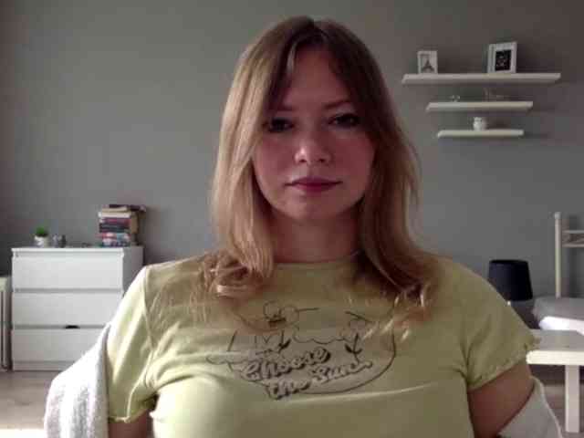 kissMillie webcam