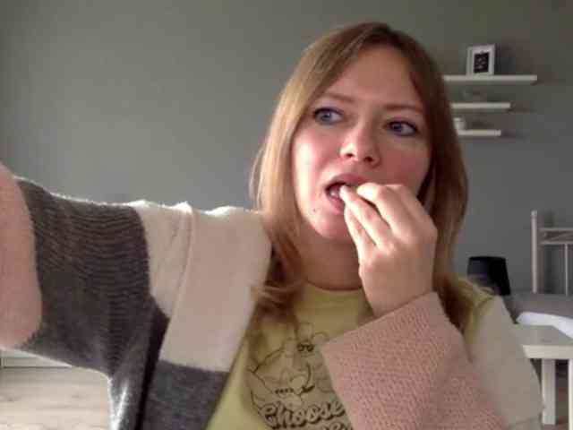 kissMillie webcam
