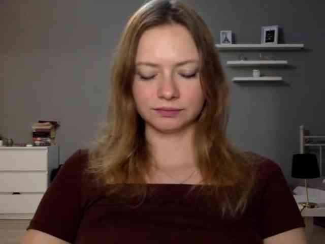 kissMillie webcam