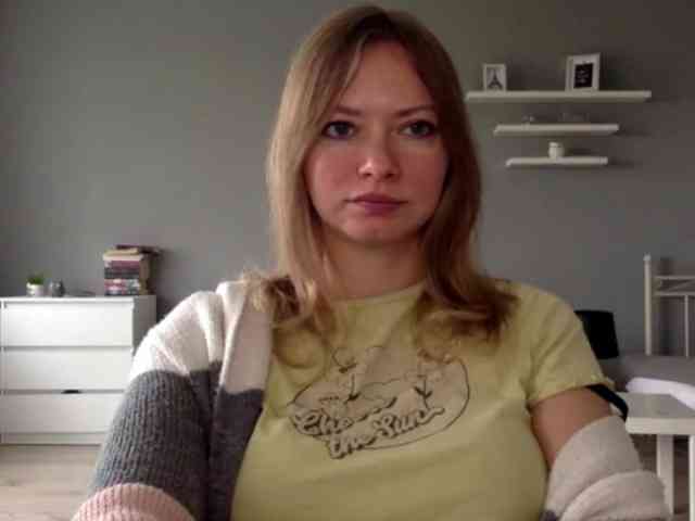 kissMillie webcam