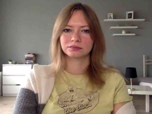 kissMillie webcam