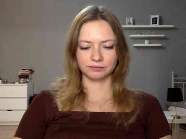 kissMillie webcam