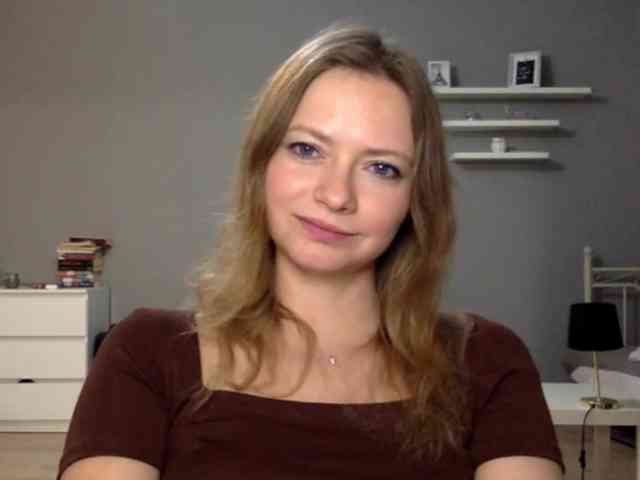 kissMillie webcam