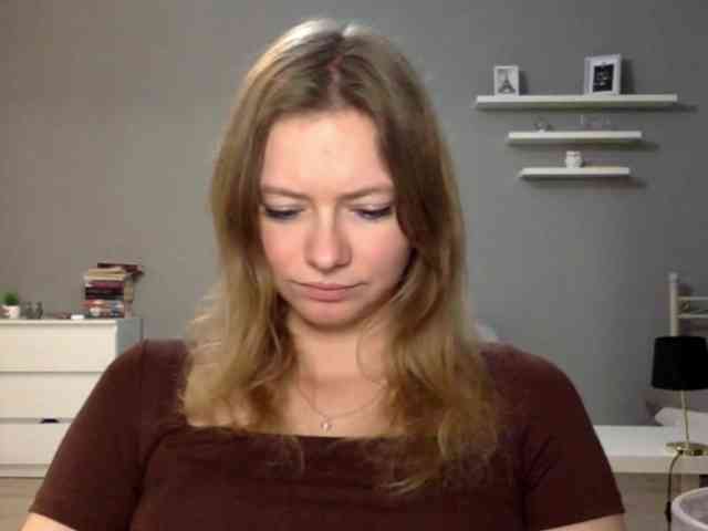 kissMillie webcam