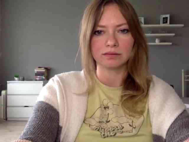 kissMillie webcam