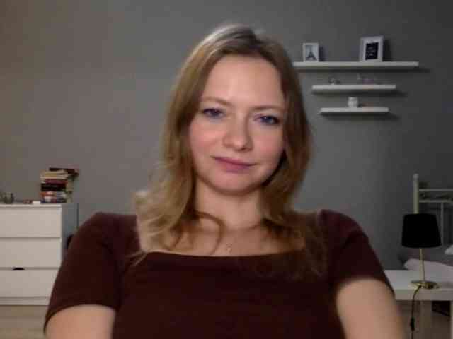 kissMillie webcam