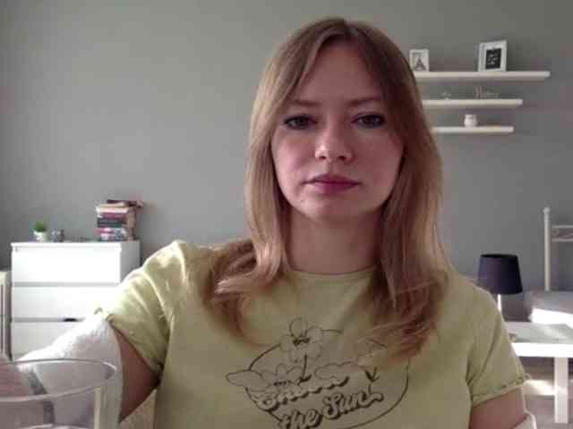 kissMillie webcam