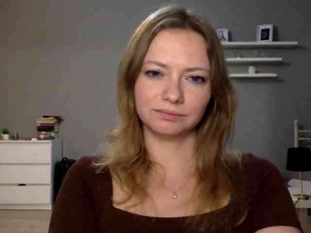 kissMillie webcam