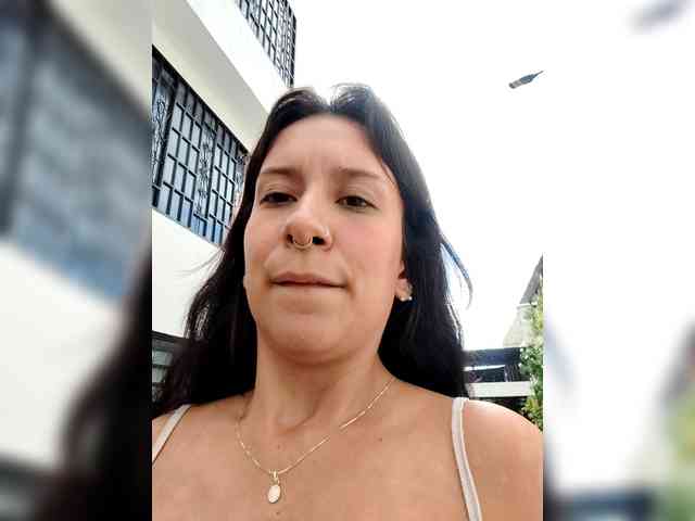 Georgina-Cross webcam