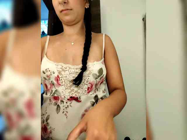 Georgina-Cross webcam
