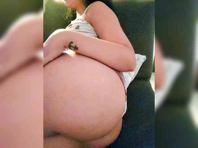 Georgina-Cross webcam
