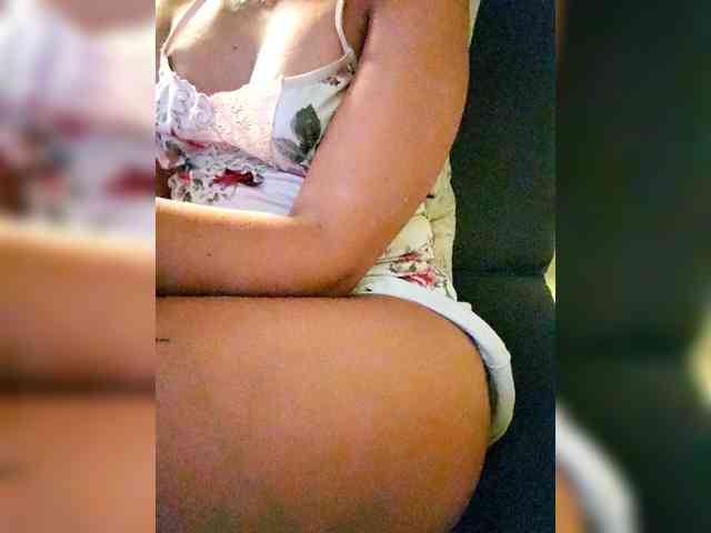 Georgina-Cross webcam