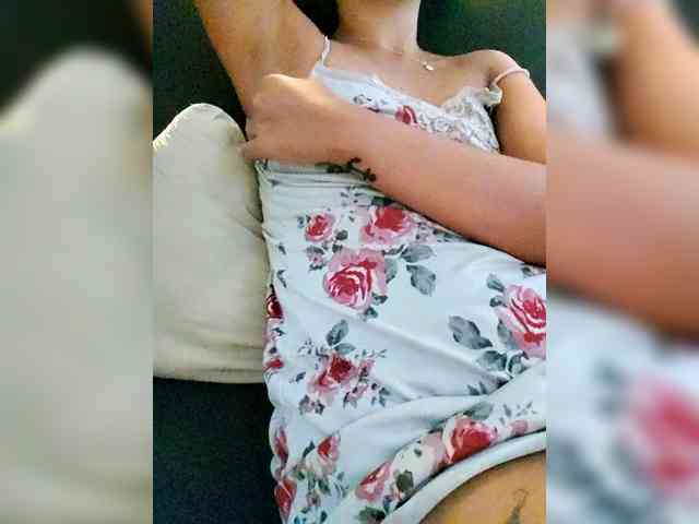 Georgina-Cross webcam