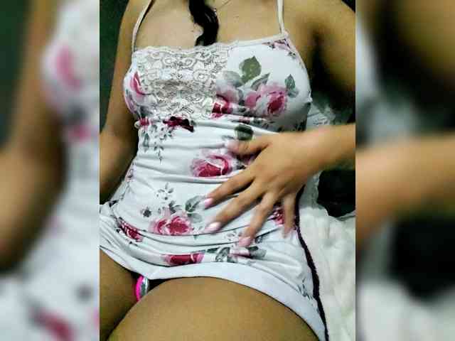 Georgina-Cross webcam
