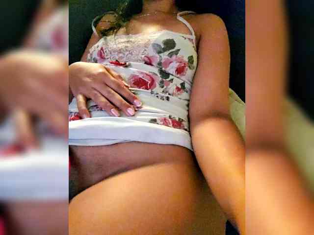 Georgina-Cross webcam