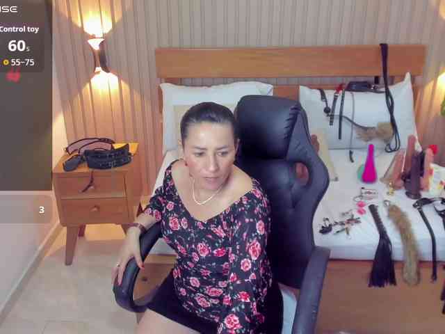 luciana-ballesteros webcam