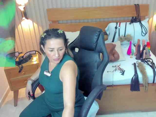 luciana-ballesteros webcam